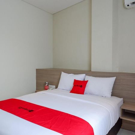 Reddoorz Near Exit Tol Banyumanik 2 Hotel Srondolwetan Exterior photo
